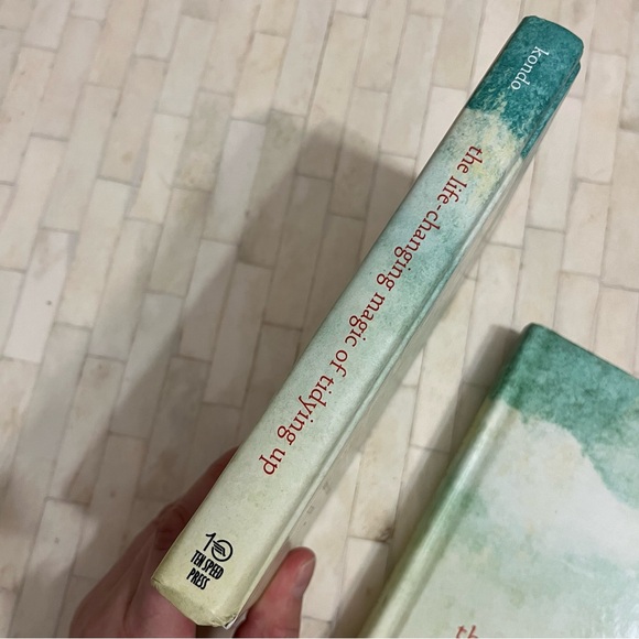 The Life-Changing Magic of Tidying Up Book by Marie Kondo - Picture 5 of 9